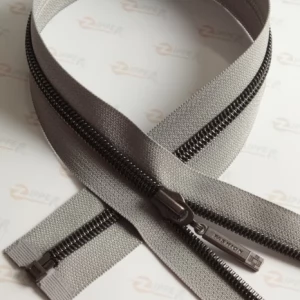 Спиральная молния Т7 темно-серый, звено Black Silver, 75см. 1б. fashion